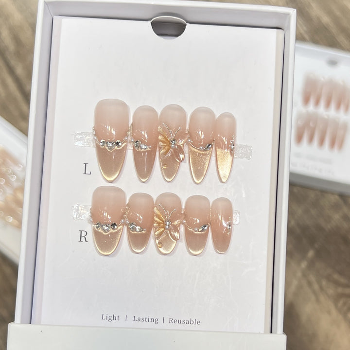 Elegant Butterfly-Accent Press-On Nail Set Bowlift