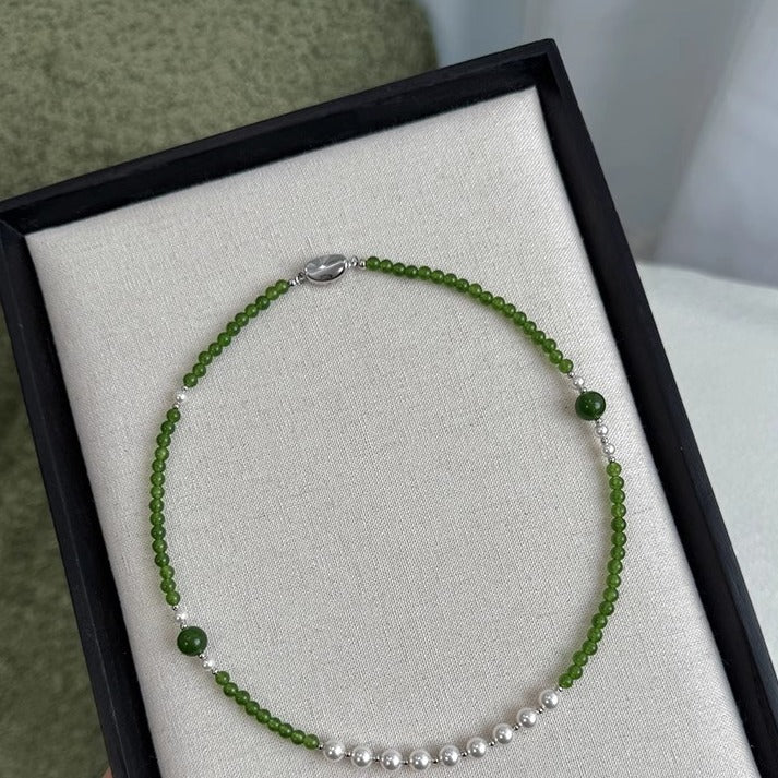 Elegant Beaded Necklace Bowlift