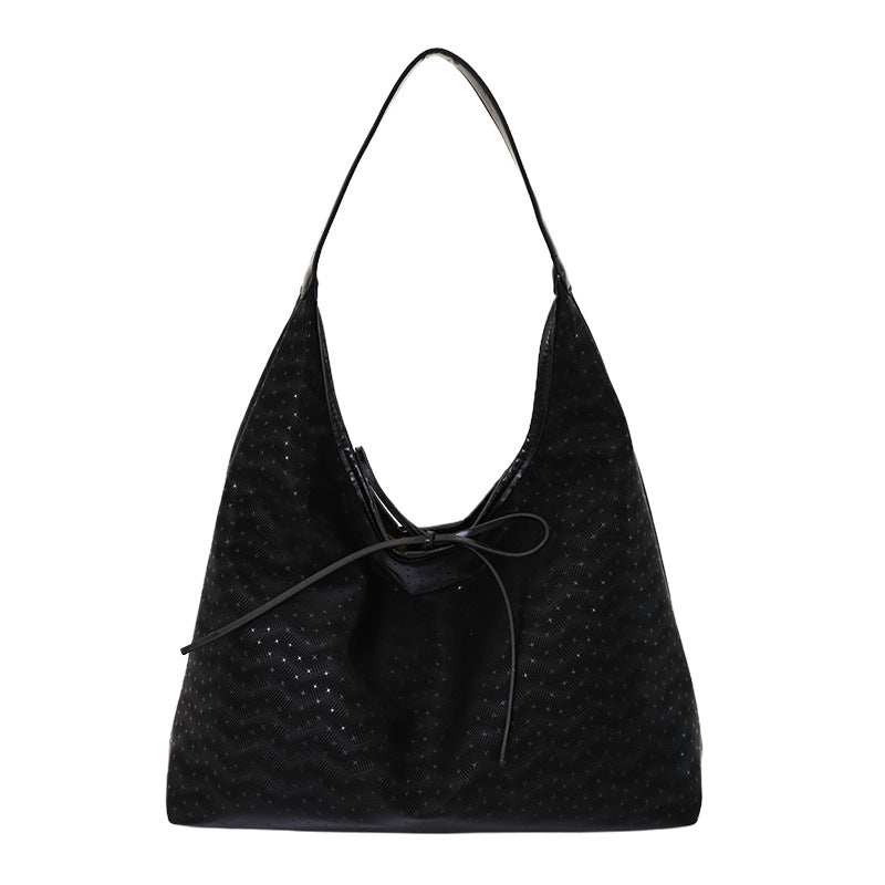 Chic Hobo Bag Bowlift