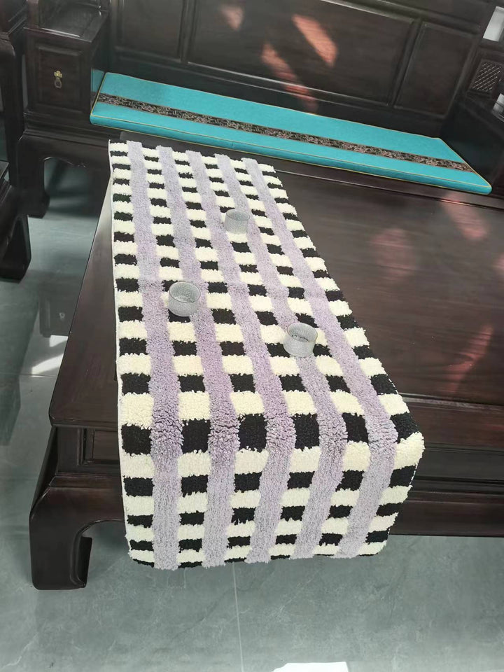 Cozy Checkered Shaggy Bath Mat Bowlift