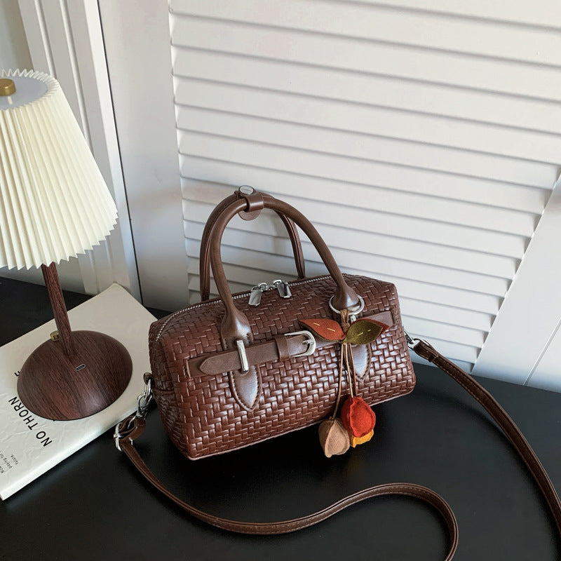 Chic ven Handbag Bowlift