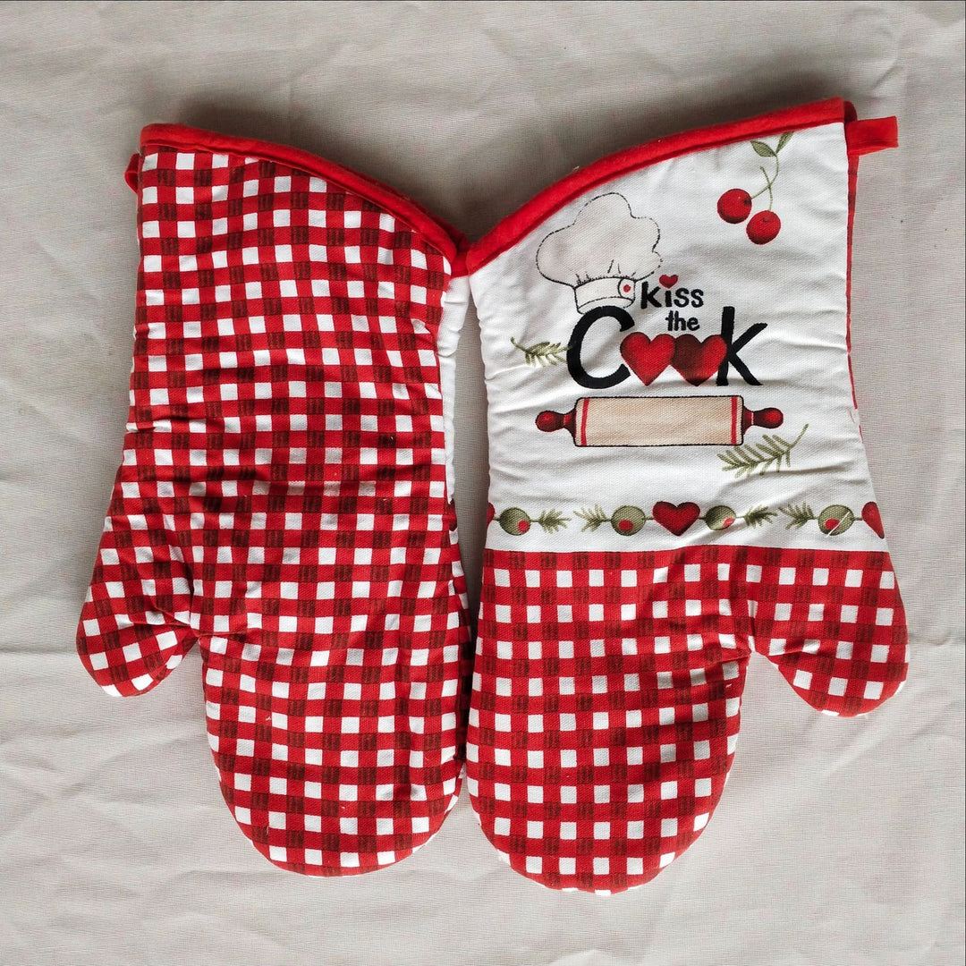 Insulated Double Oven Mitt Pair With Quilted Heat-Resistant Lining And Hanging Loop