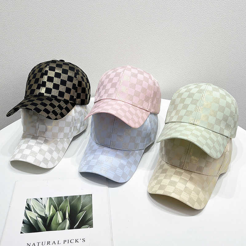 Women's Stylish Checkered Pattern Baseball Cap Bowlift