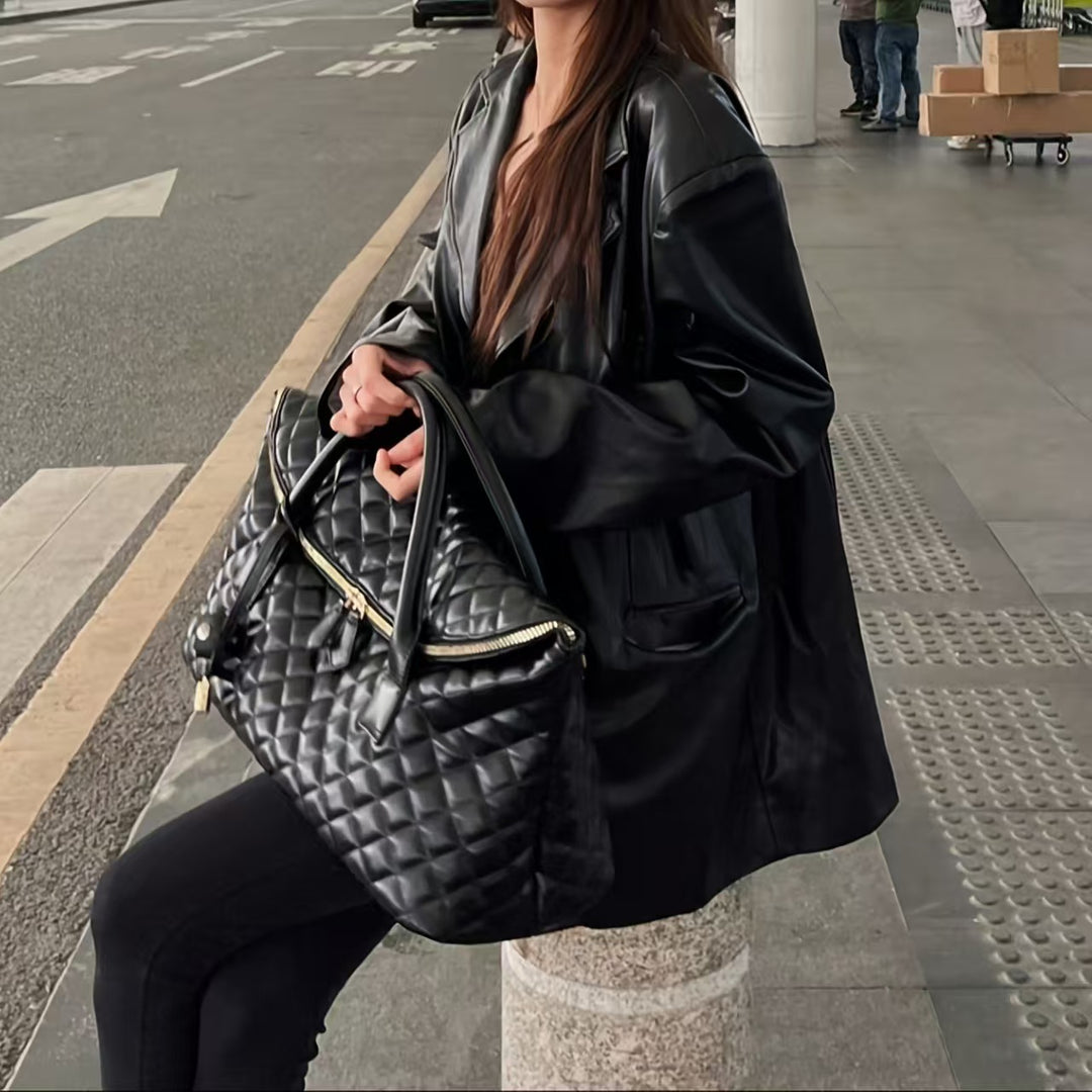 Stylish and Practical Travel Bag Bowlift