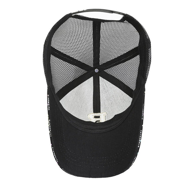 Women’s sporty and stylish cap Bowlift