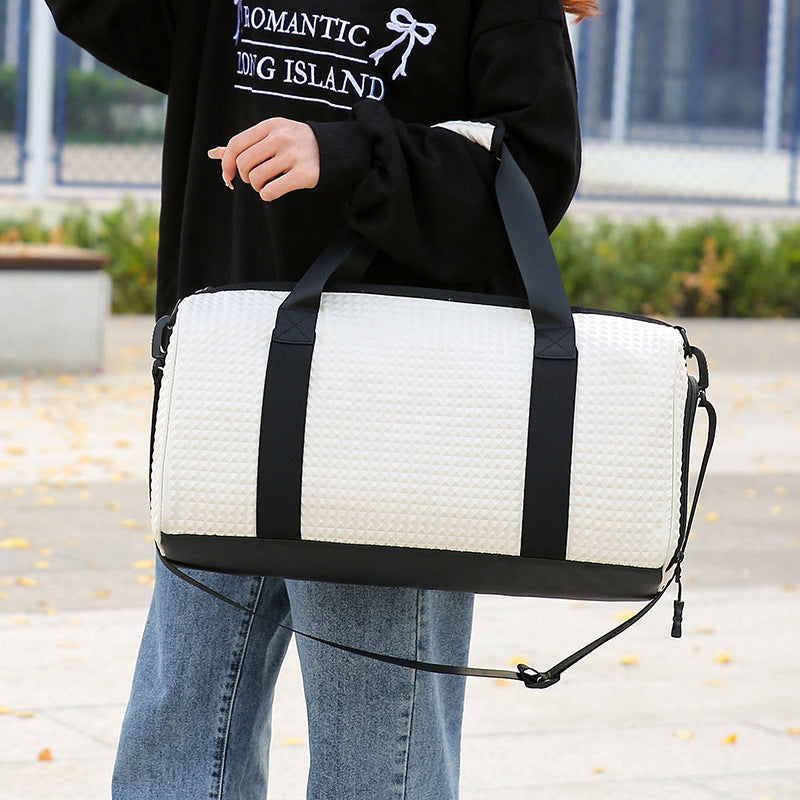 Ergonomic Textured Sports Duffle Bag Bowlift