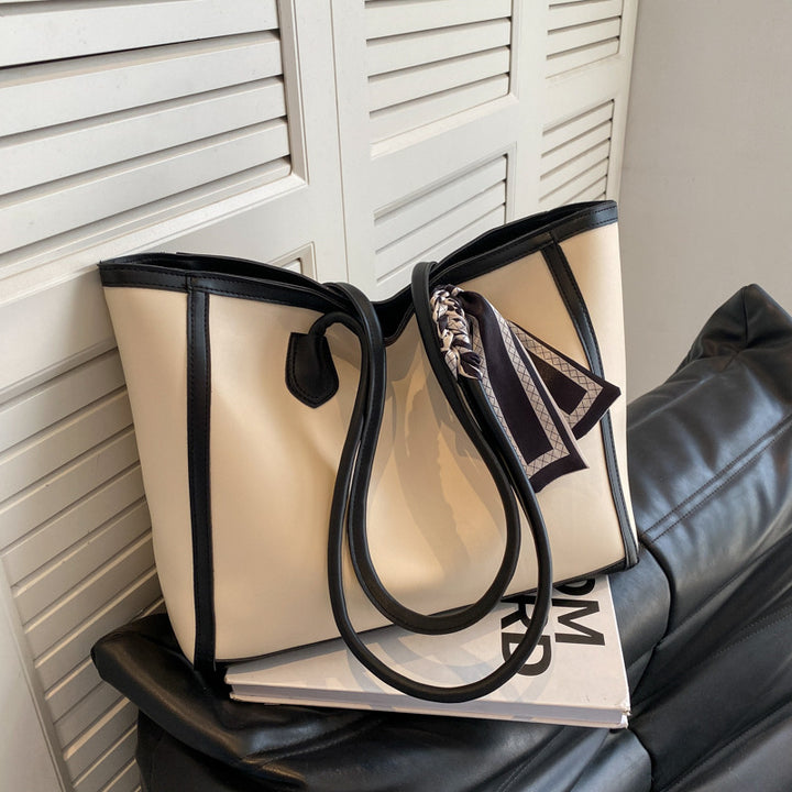 Elegant Large Tote Handbag Bowlift