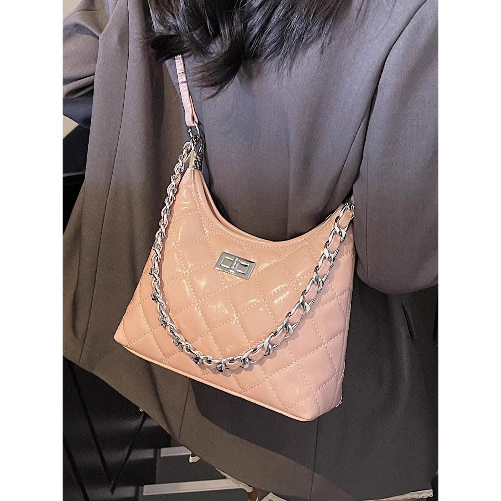 Quilted Shoulder Bag Bowlift