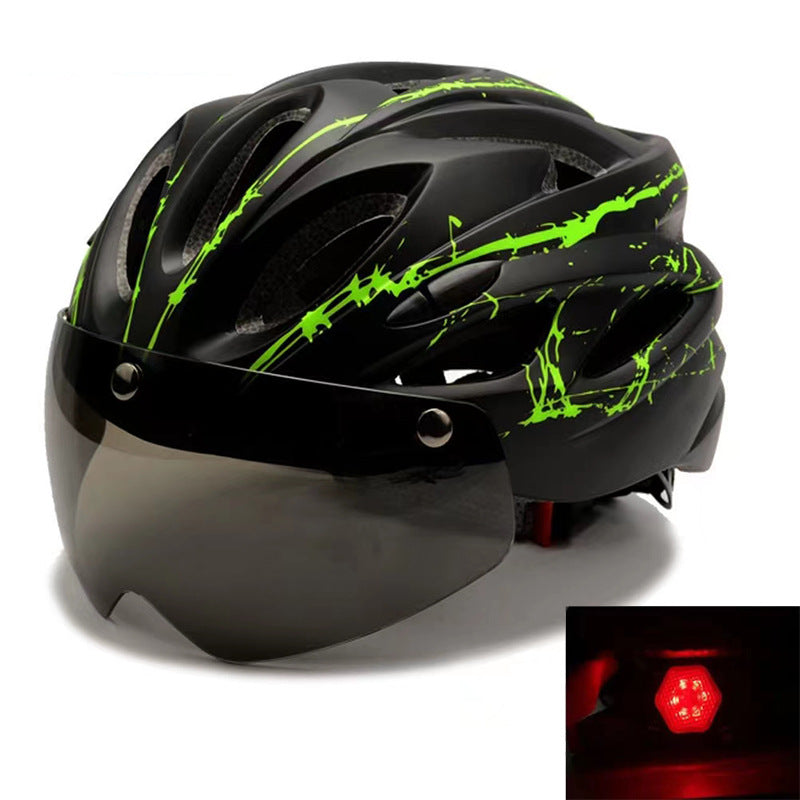 Bicycle helmet with integrated sun visor and optimal ventilation Bowlift