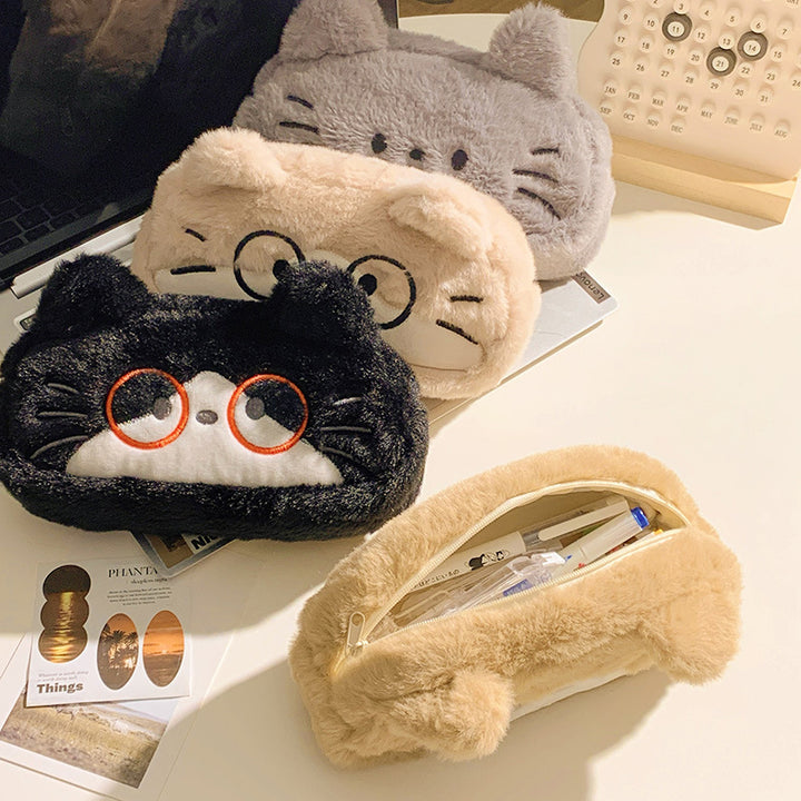 Care pillow with cute cat design Bowlift