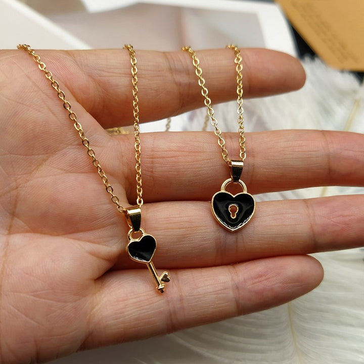 Heart-Shaped Pendant Necklace Set Bowlift