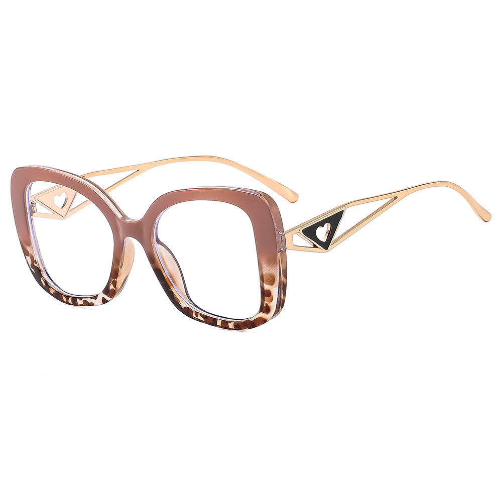 Ladies fashionable oversized sunglasses with luxurious heart detail Bowlift