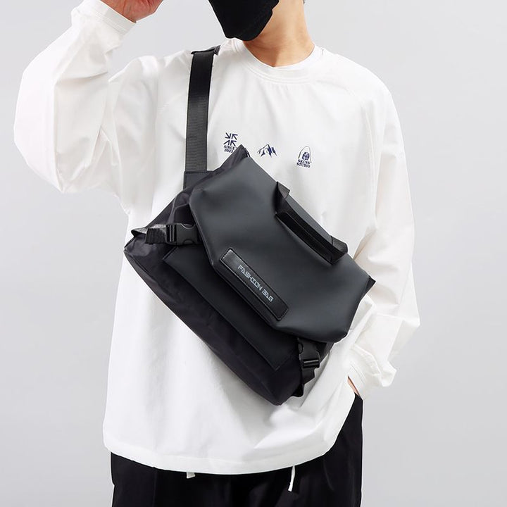 Practical Shoulder Bag Bowlift