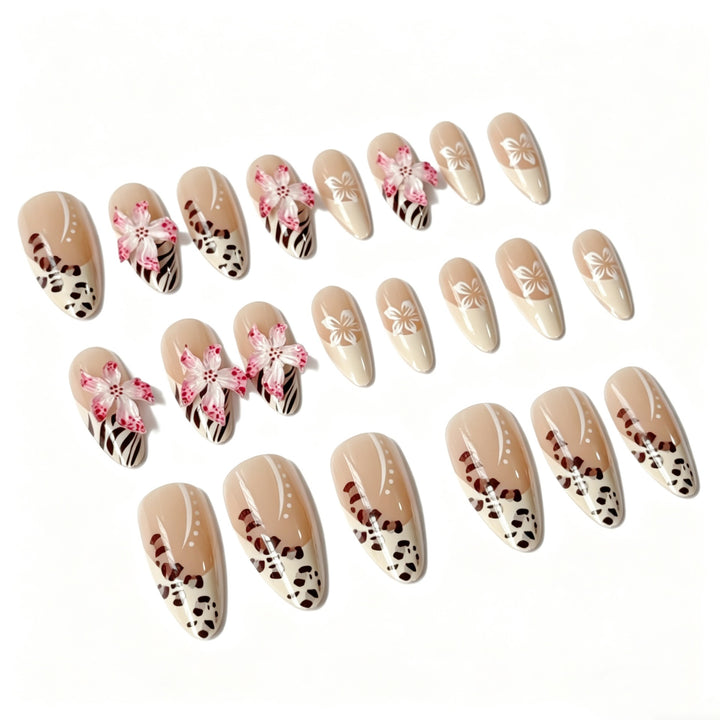 Artificial nails with floral design and elegant lace look Bowlift