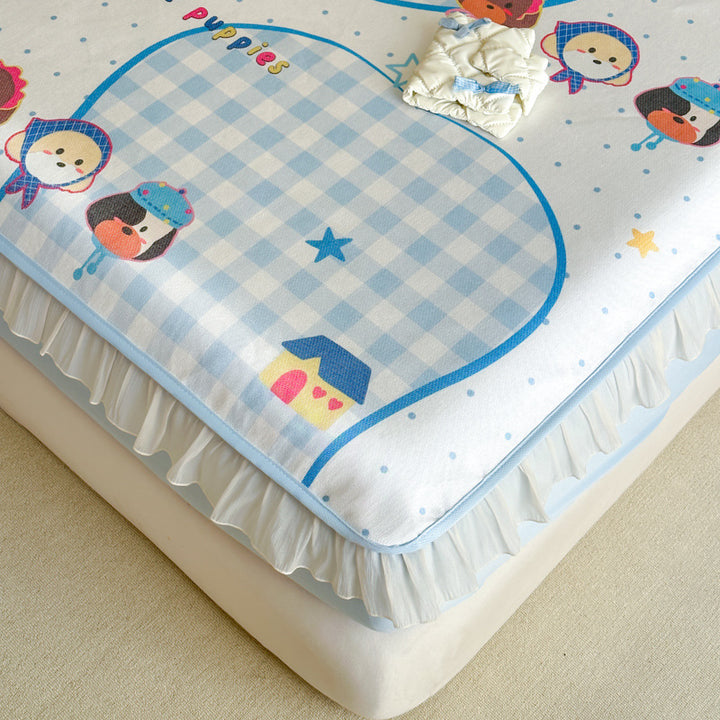 Decorative Bear-Print Mattress Protector