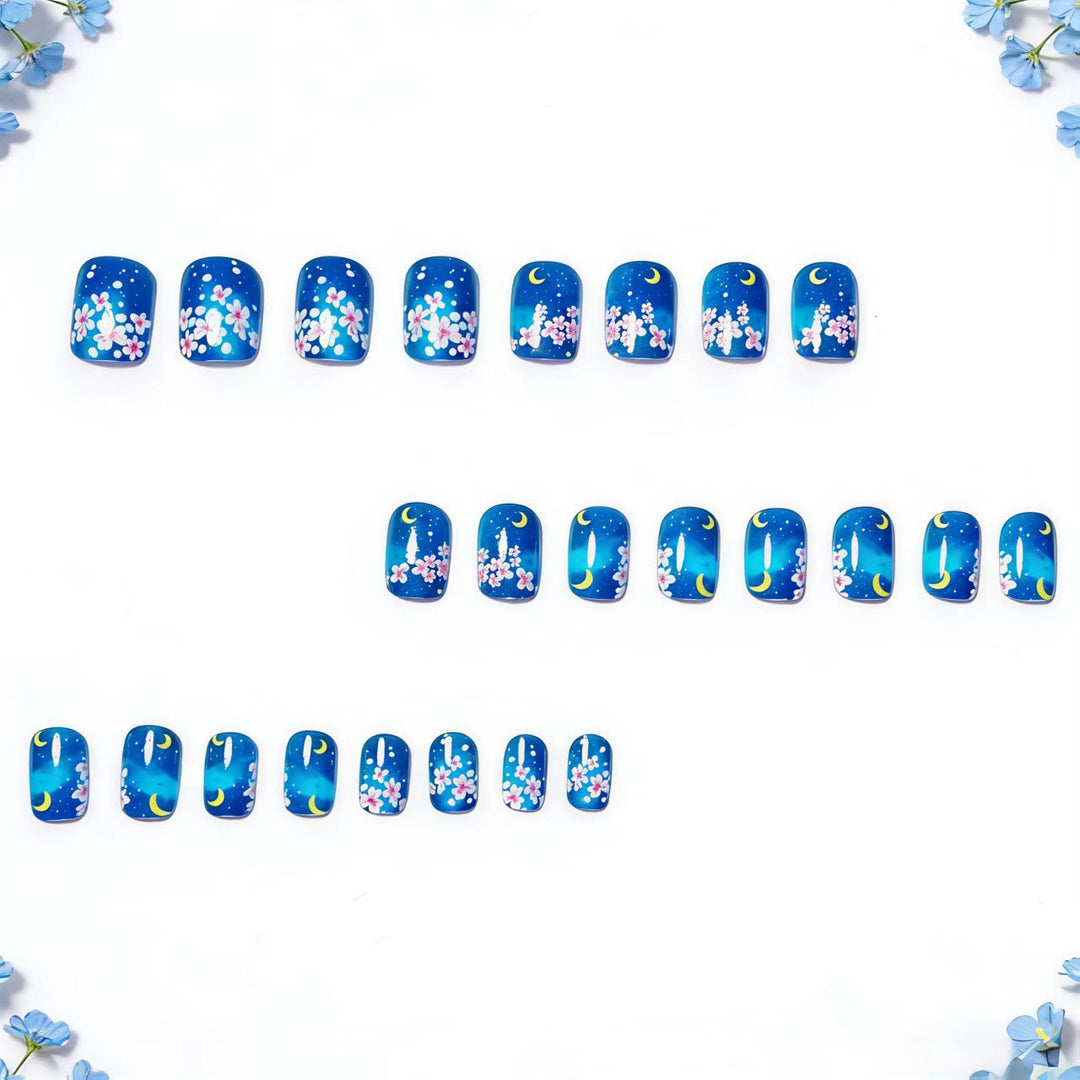 Artificial nail set with floral designs Bowlift