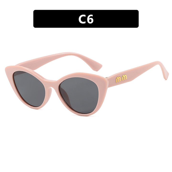Ladies extravagant Cat-Eye sunglasses with protective UV filter Bowlift