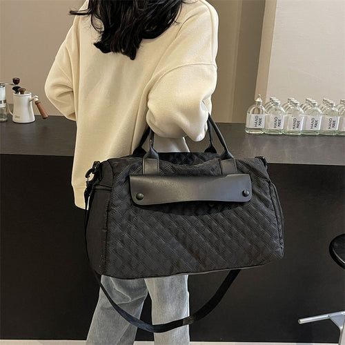 Quilted Travel Duffle Bag Bowlift