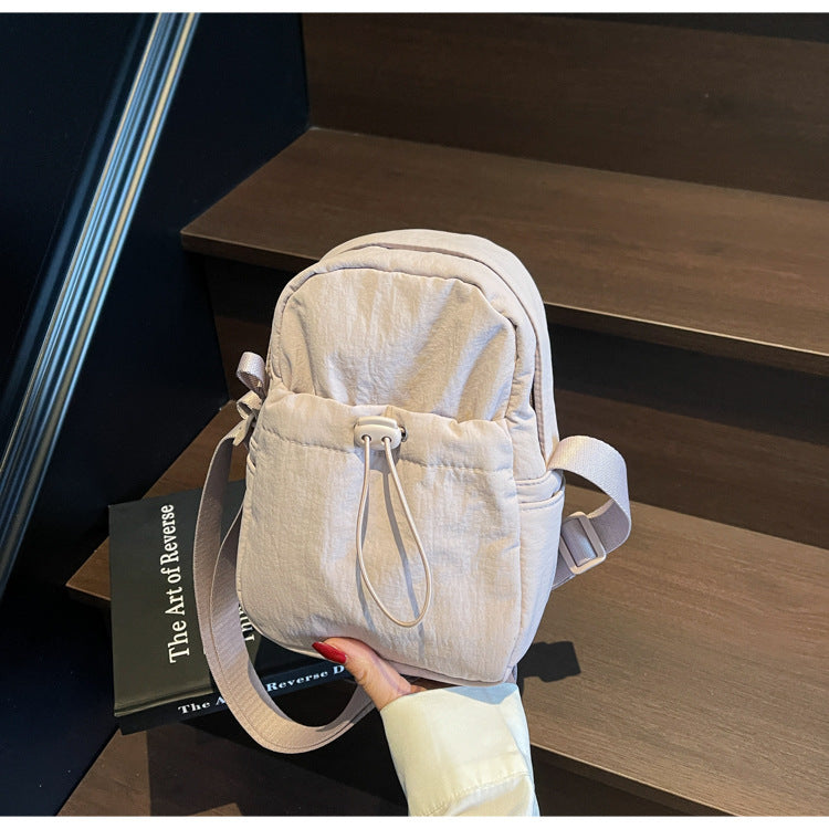 Practical backpack with innovative design Bowlift