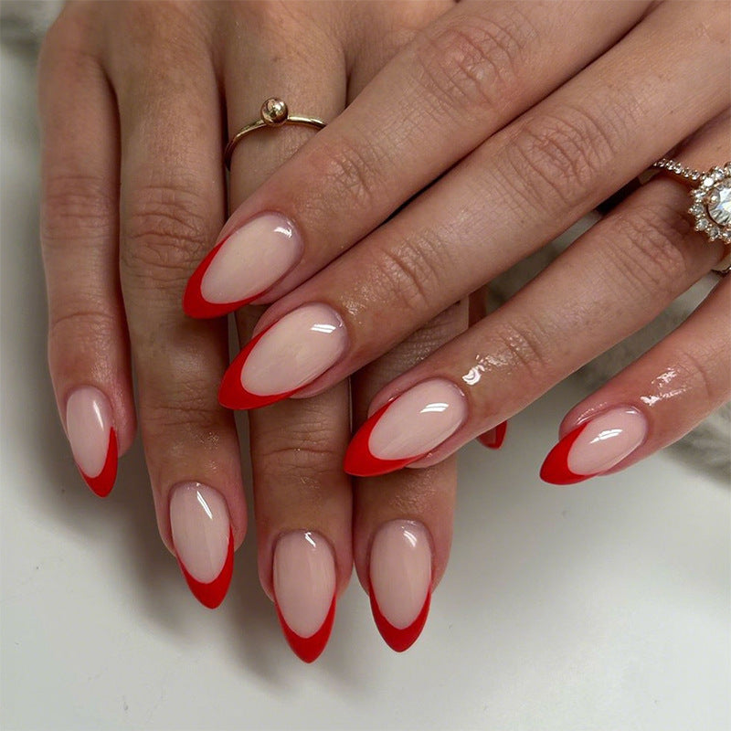 Artificial nails in elegant fringe design Bowlift