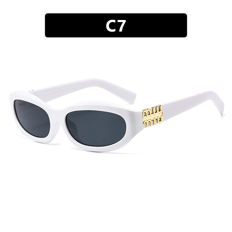 Women’s fashionable sunglasses in a curved design with luxurious details Bowlift