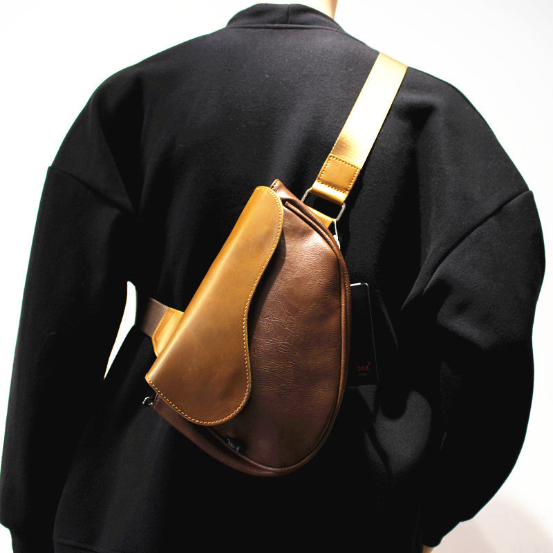 Elegant shoulder bag with innovative closure Bowlift