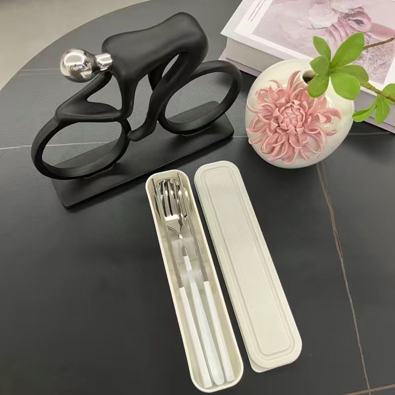 Exclusive and Wearable Cutlery Set Bowlift