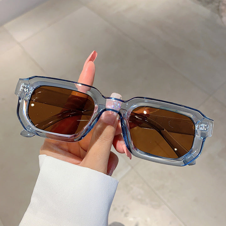 Women's modern sunglasses in innovative rectangular design Bowlift
