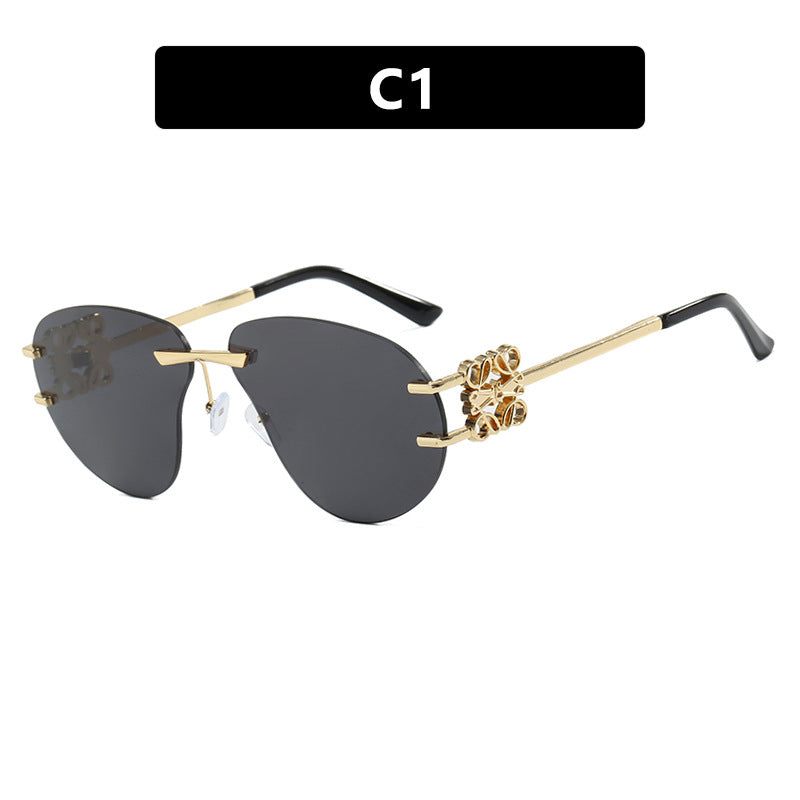 Women's fashionable sunglasses in elegant aviator style with gemstone details Bowlift