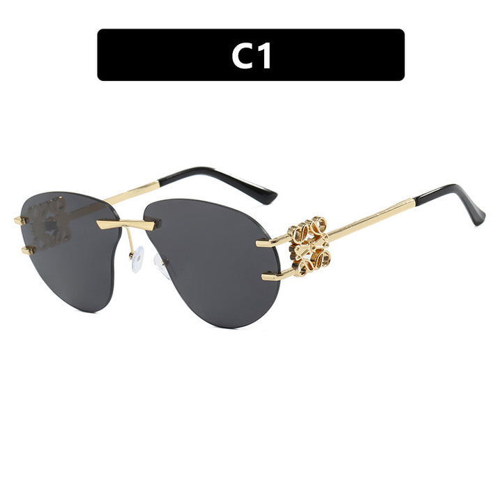 Women's fashionable sunglasses in elegant aviator style with gemstone details Bowlift