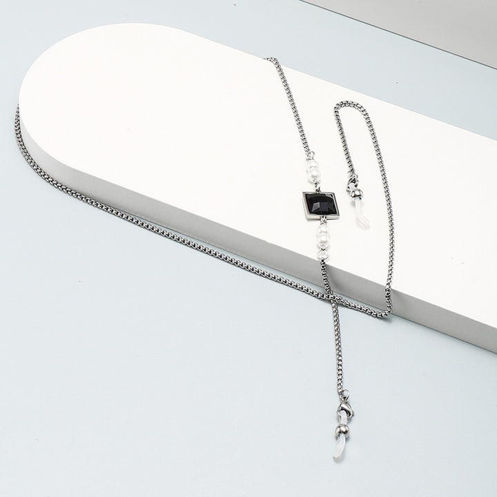 Fashionable Eyewear Chain Bowlift