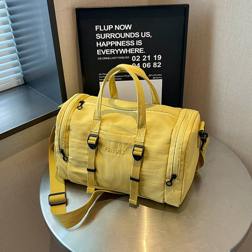 Sporty Duffel Bag with Ergonomic Carrying System Bowlift