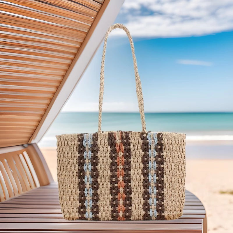 Handbag Made of Braided Natural Material with Colorful Accents Bowlift