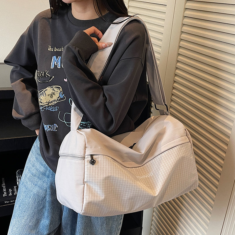 Sporty Shoulder Bag Bowlift