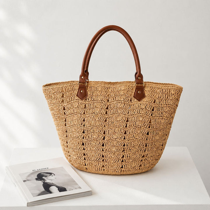 Beach chair bag with braided design and comfortable leather handles Bowlift