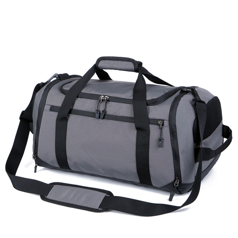Spacious sports and travel bag with reinforced bottom Bowlift