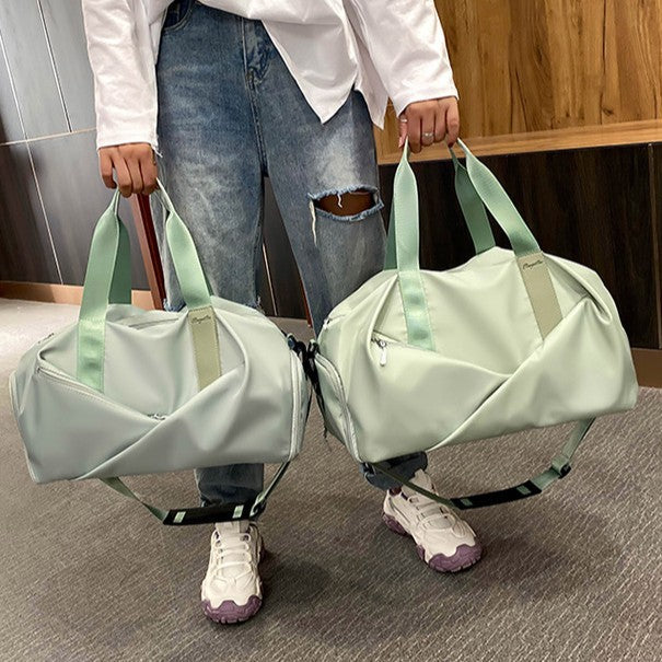 Versatile Fitness Weekend Bag Bowlift