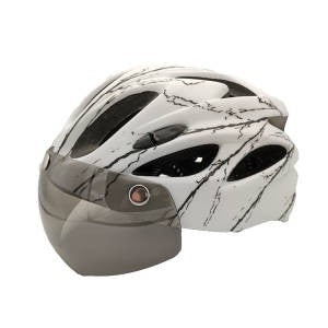 Aerodynamic bicycle helmet Bowlift