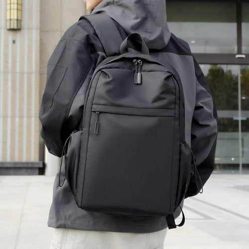 Lightweight and Durable Urban Backpack Bowlift