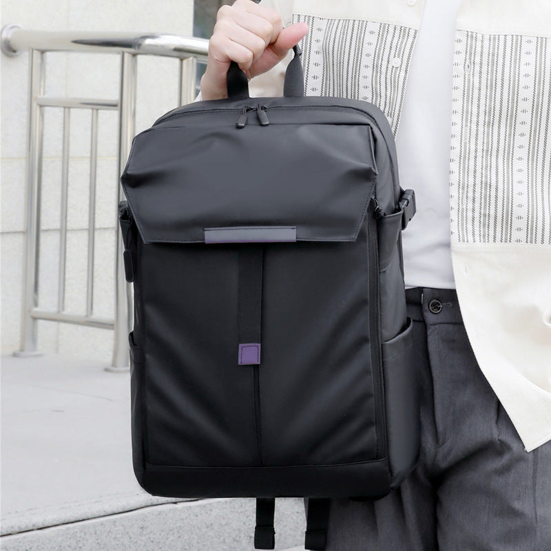 Backpack with Water-Repellent Properties From Bowlift