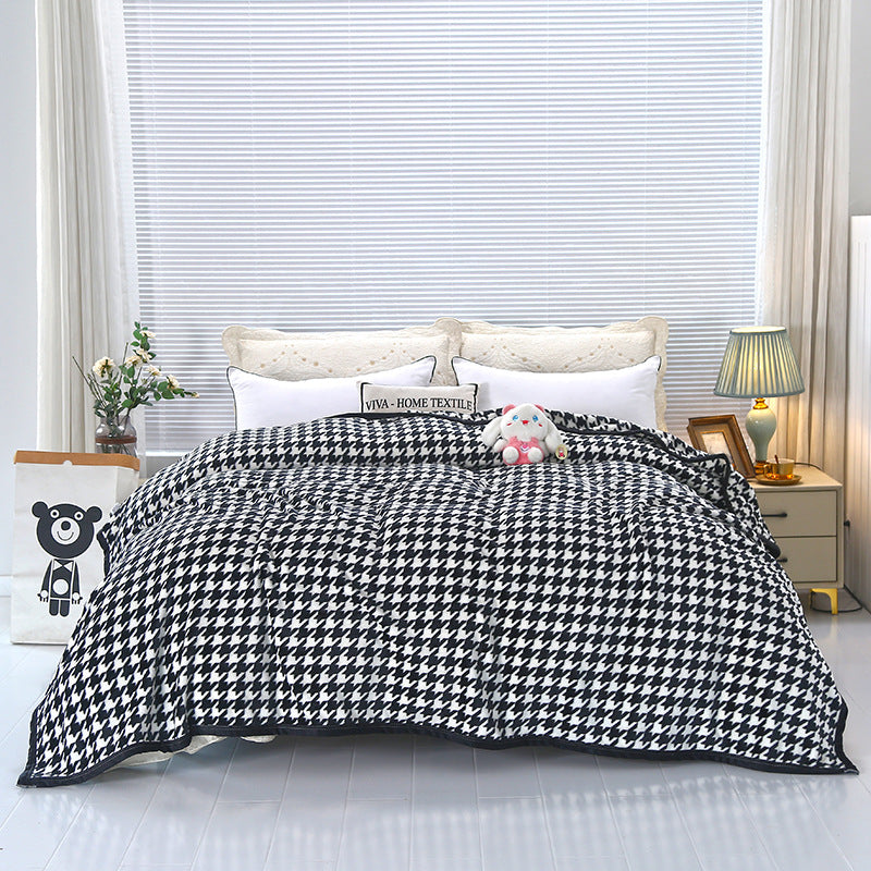 Women's Fluffy Cuddle Blanket with Playful Cloud Pattern Bowlift