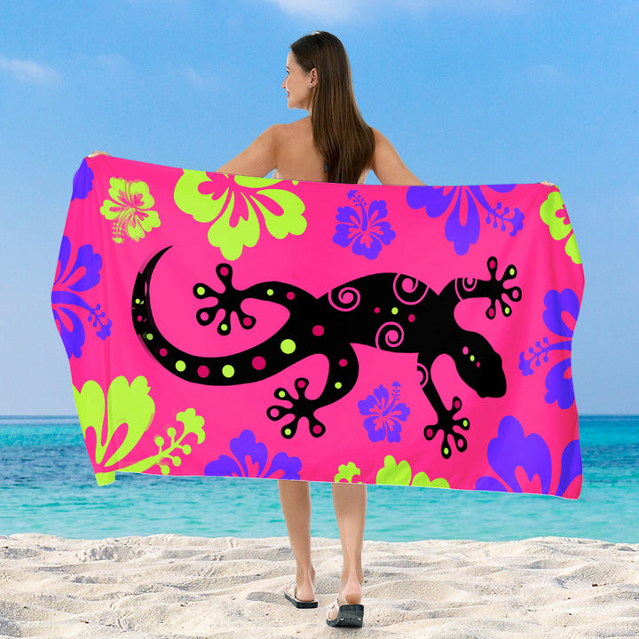 Beach towel with vibrant, colorful animal motif Bowlift