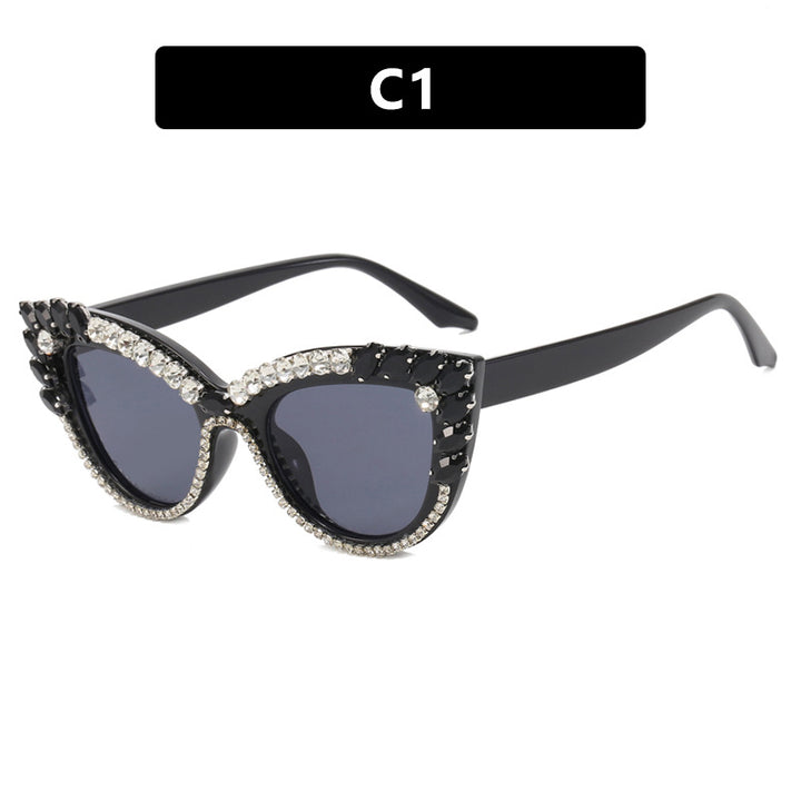 Women's extravagant Cat-Eye sunglasses with sparkling rhinestone embellishment Bowlift