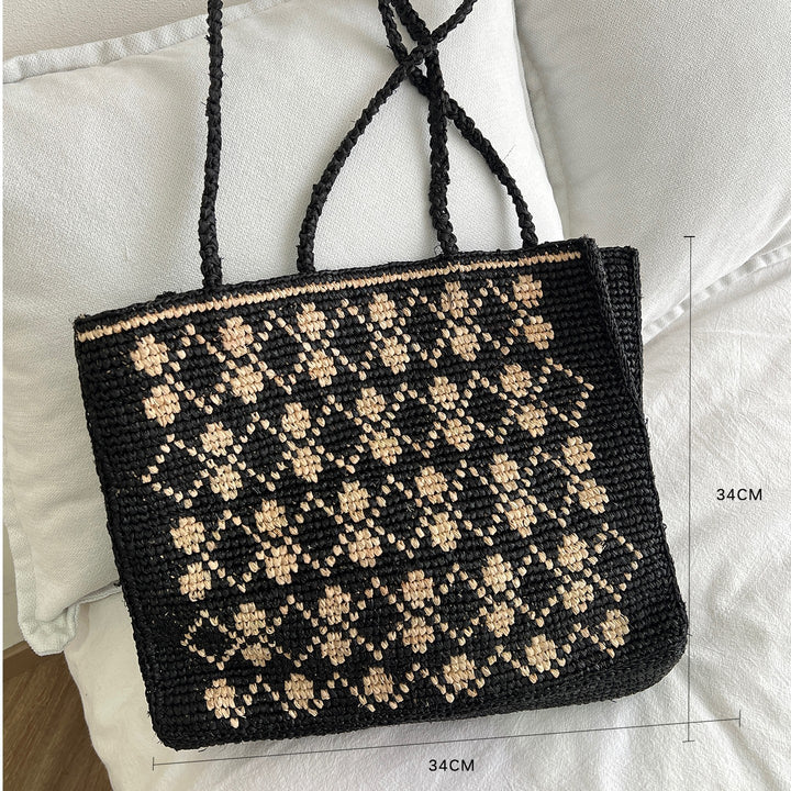 Handcrafted knit bag with floral design Bowlift