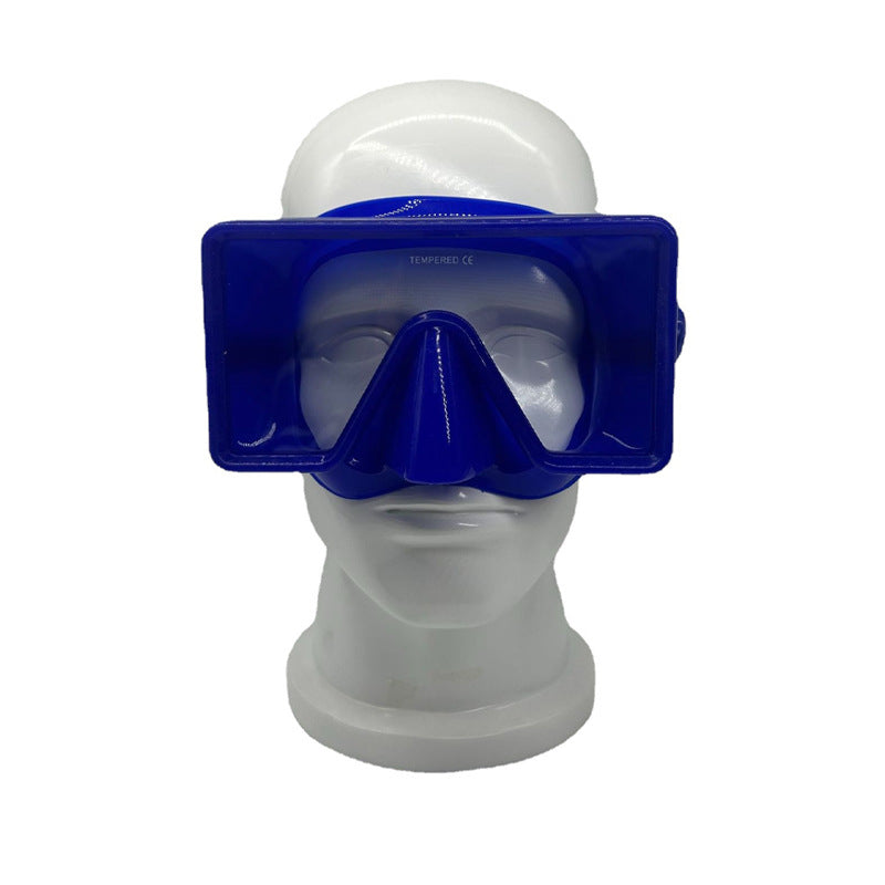 Diving mask with maximum field of view and comfortable silicone rim Bowlift