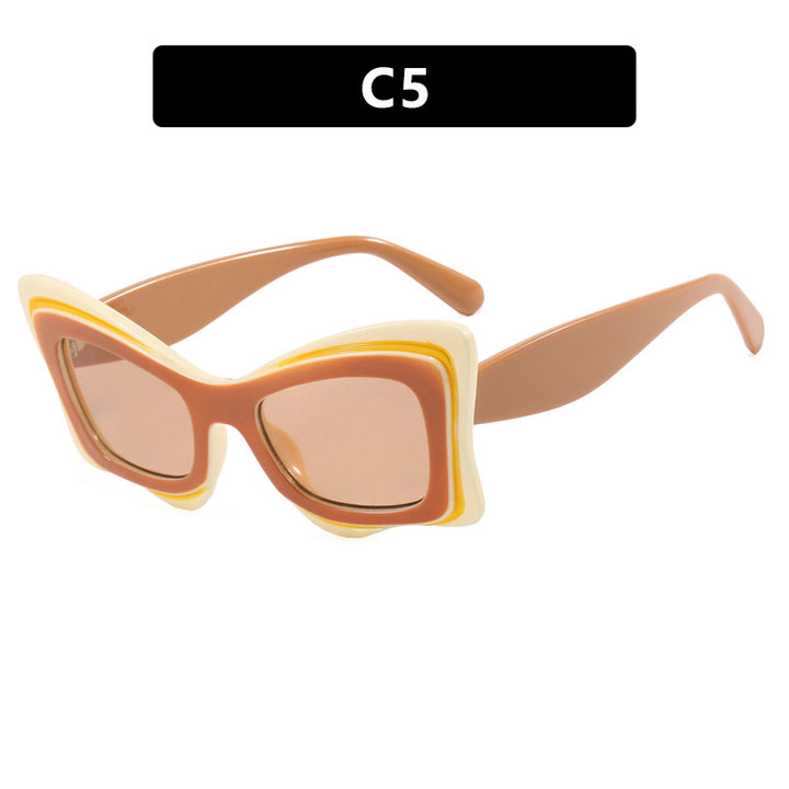 Women's oversized sunglasses in extravagant design Bowlift
