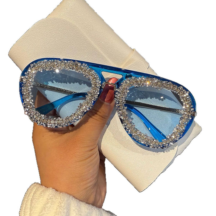 Women's extravagant heart-shaped sunglasses with sparkling rhinestone frame Bowlift