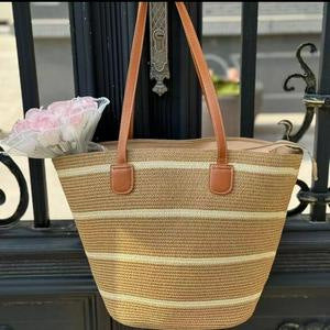 Oversized Beach Bag Made of Woven Material Bowlift