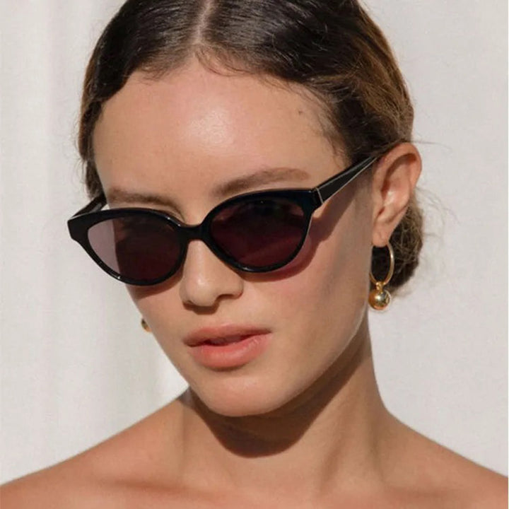 Ladies Cat-Eye Sunglasses with Luxurious Pattern and UV Protection Bowlift