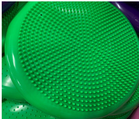 Round massage surface with special pressure knobs Bowlift